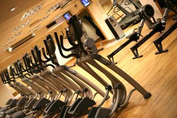 Mercure Swindon East Hotel And Spa Екстериор снимка