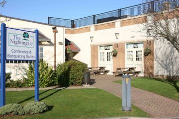 Mercure Swindon East Hotel And Spa Екстериор снимка