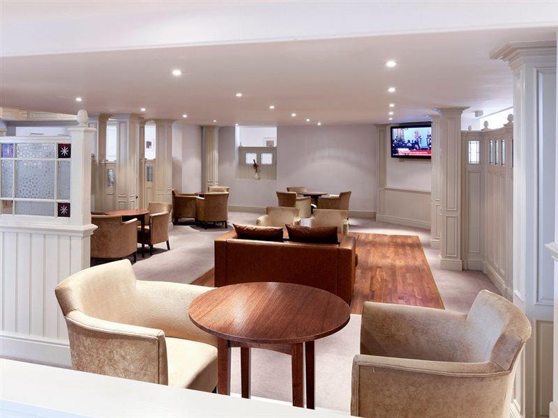 Mercure Swindon East Hotel And Spa Екстериор снимка