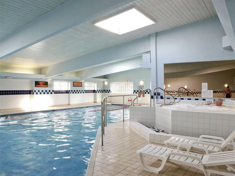Mercure Swindon East Hotel And Spa Екстериор снимка